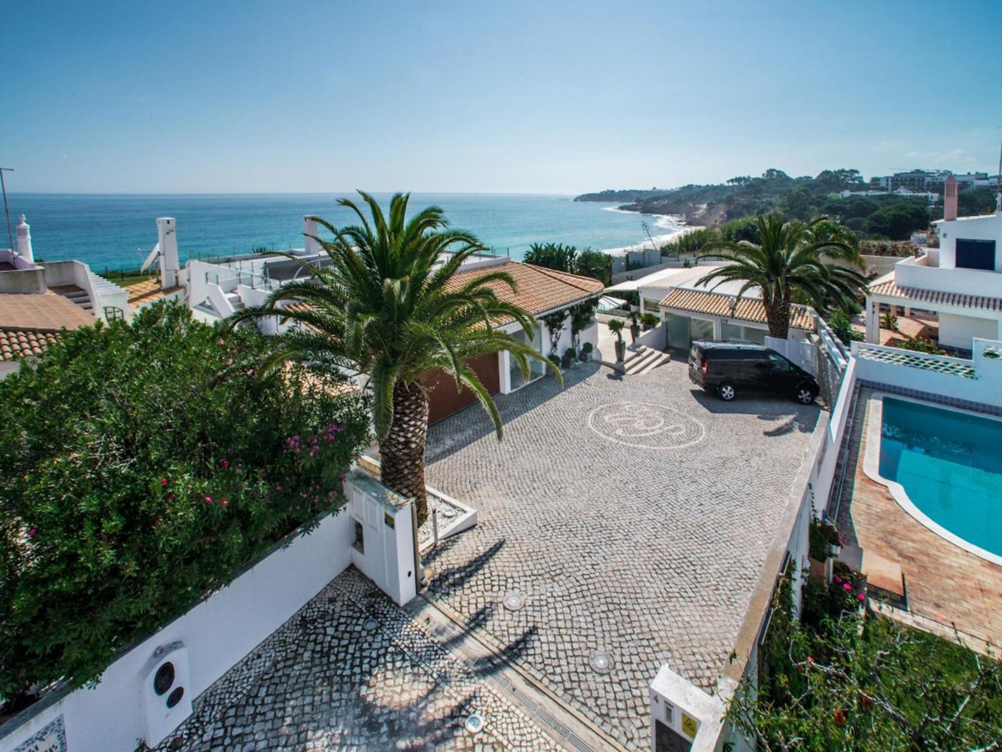 Outstanding Algarve 8 Bedrooms Agua Grande Deluxe Amazing Sea Views Jacuzzi Gym