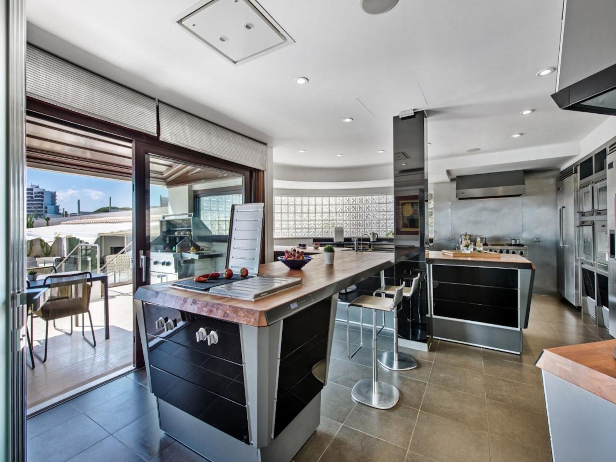Outstanding Algarve 8 Bedrooms Agua Grande Deluxe Amazing Sea Views Jacuzzi Gym Albufeira