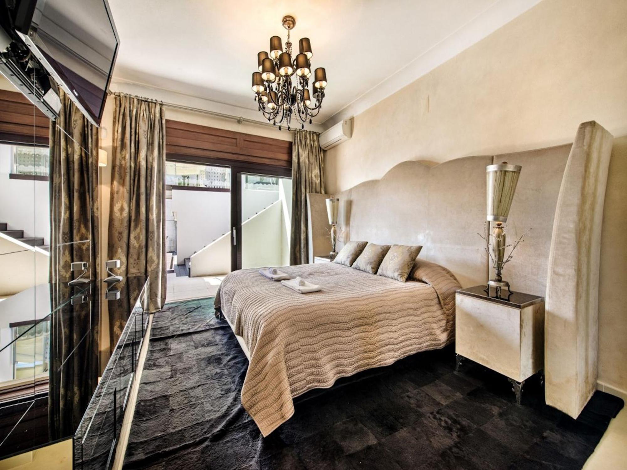 Outstanding Algarve 8 Bedrooms Agua Grande Deluxe Amazing Sea Views Jacuzzi Gym Villa