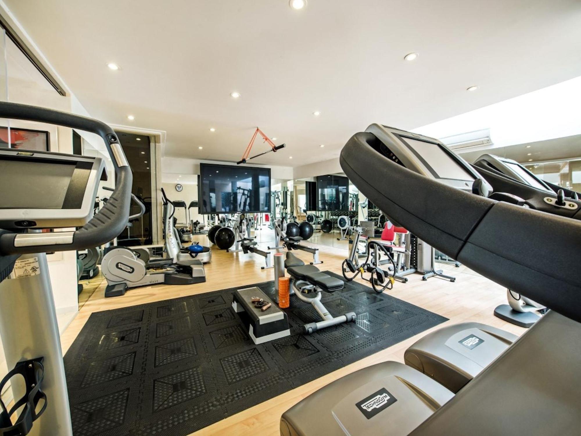 Outstanding Algarve 8 Bedrooms Agua Grande Deluxe Amazing Sea Views Jacuzzi Gym Villa Albufeira
