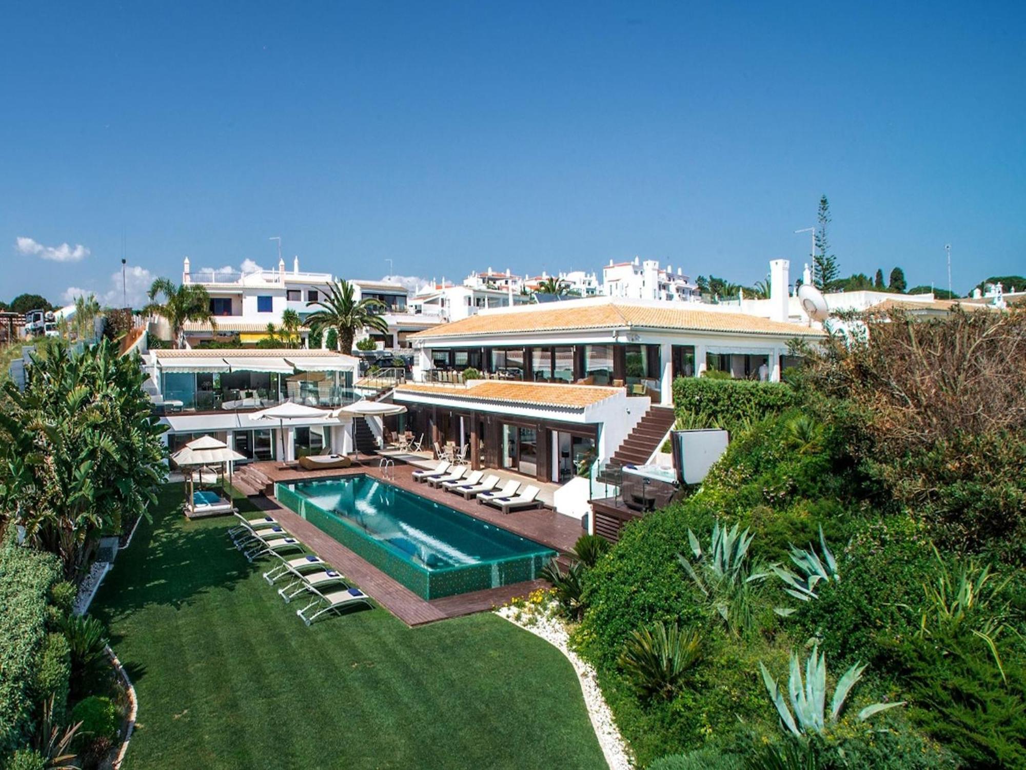 Outstanding Algarve 8 Bedrooms Agua Grande Deluxe Amazing Sea Views Jacuzzi Gym Villa