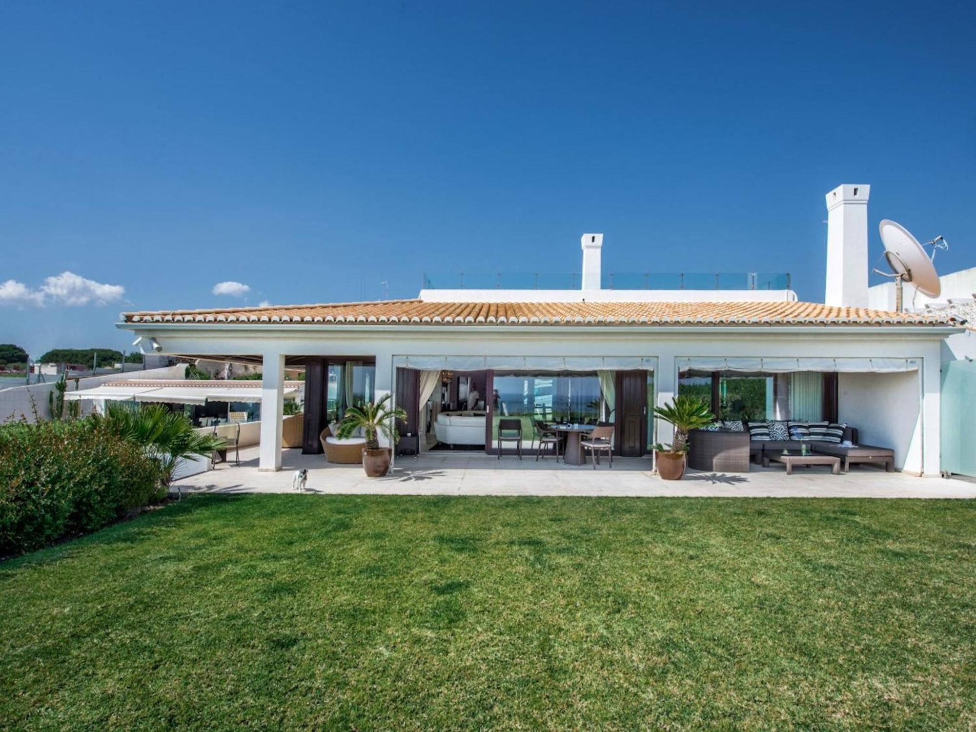 Outstanding Algarve 8 Bedrooms Agua Grande Deluxe Amazing Sea Views Jacuzzi Gym * Albufeira