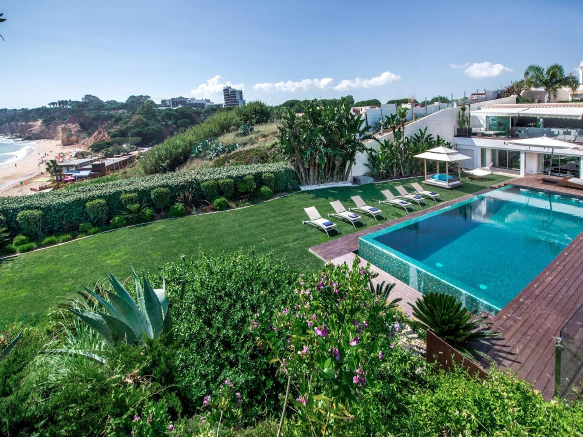 Villa Outstanding Algarve 8 Bedrooms Agua Grande Deluxe Amazing Sea Views Jacuzzi Gym