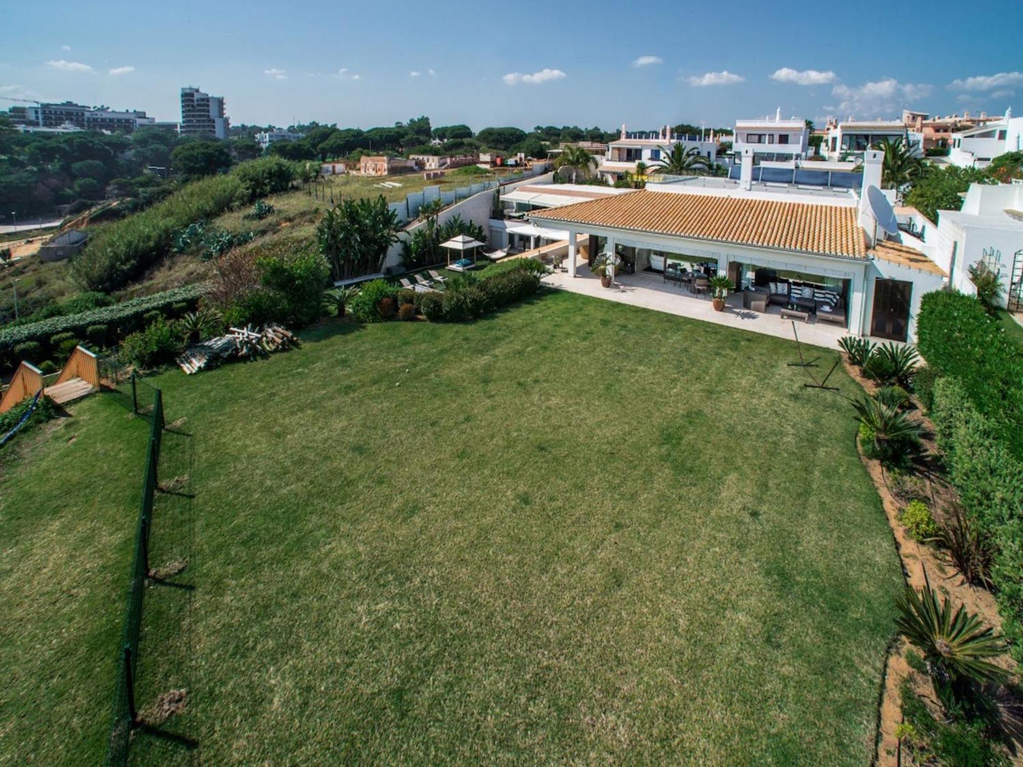 Outstanding Algarve 8 Bedrooms Agua Grande Deluxe Amazing Sea Views Jacuzzi Gym Albufeira