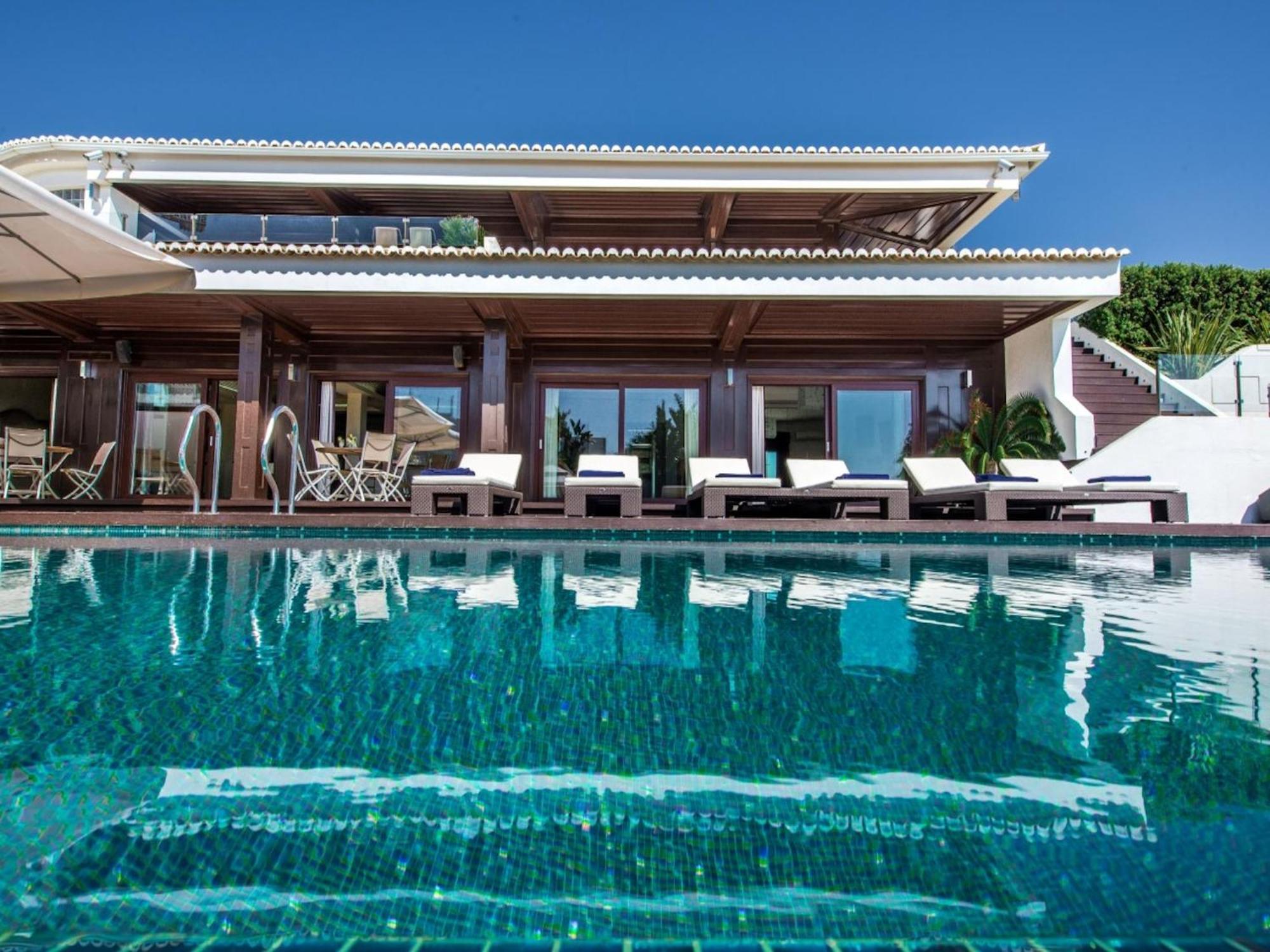 Outstanding Algarve 8 Bedrooms Agua Grande Deluxe Amazing Sea Views Jacuzzi Gym Villa Albufeira